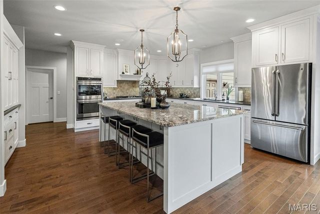 4715 Richland Woods Court, Alton, IL 62002