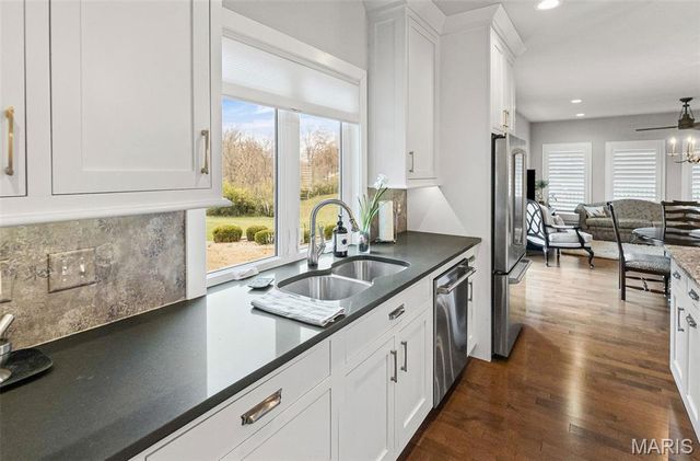 4715 Richland Woods Court, Alton, IL 62002