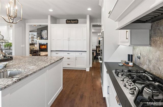 4715 Richland Woods Court, Alton, IL 62002