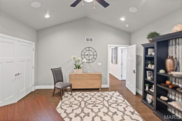 4715 Richland Woods Court, Alton, IL 62002