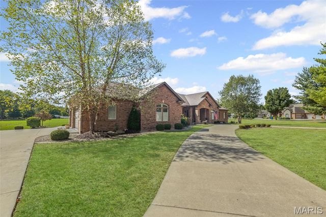 4715 Richland Woods Court, Alton, IL 62002