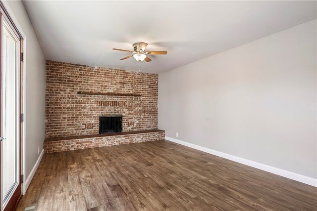 805 W Norwood Street, Rogers, AR 72756