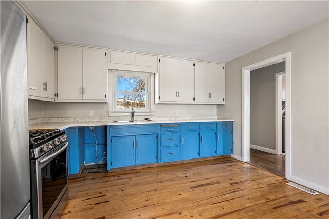 805 W Norwood Street, Rogers, AR 72756