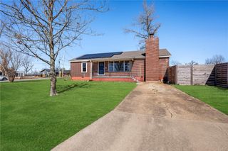 805 W Norwood Street, Rogers, AR 72756