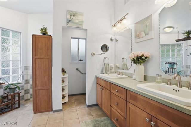 7429 Radville Drive, Las Vegas, NV 89129