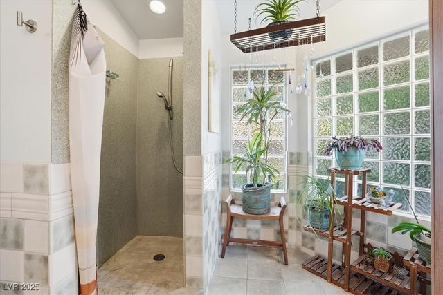 7429 Radville Drive, Las Vegas, NV 89129