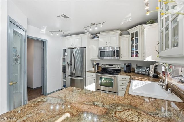 7429 Radville Drive, Las Vegas, NV 89129