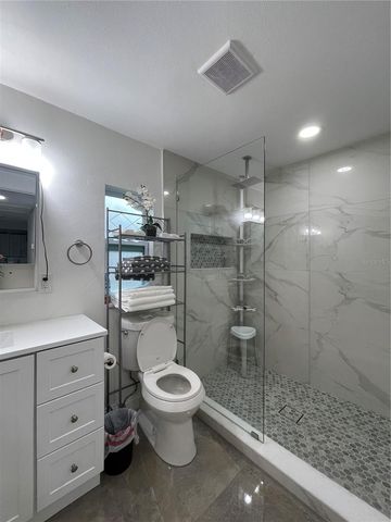 8002 48TH AVENUE N, St Petersburg, FL 33709