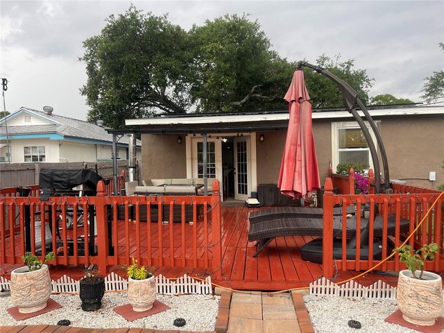 8002 48TH AVENUE N, St Petersburg, FL 33709