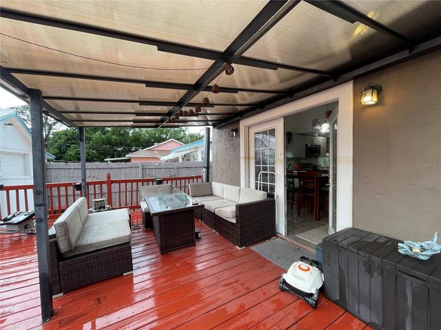 8002 48TH AVENUE N, St Petersburg, FL 33709