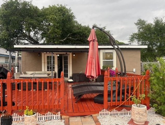 8002 48TH AVENUE N, St Petersburg, FL 33709