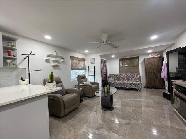 8002 48TH AVENUE N, St Petersburg, FL 33709