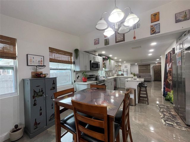 8002 48TH AVENUE N, St Petersburg, FL 33709