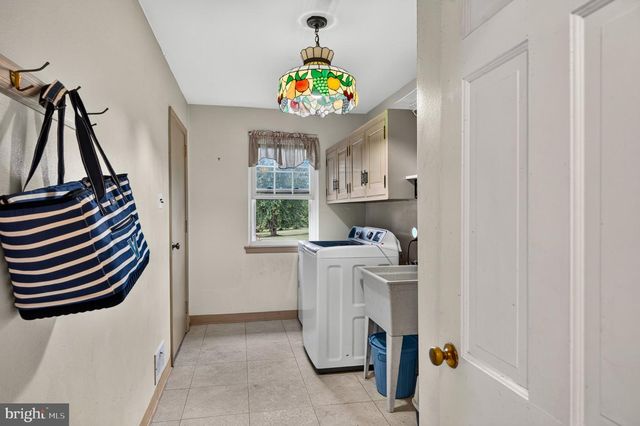 1591 MIDDLETOWN RD, Gradyville, PA 19039