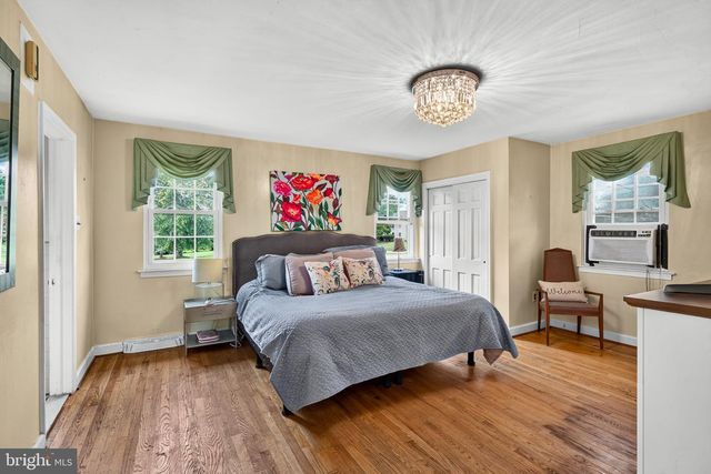 1591 MIDDLETOWN RD, Gradyville, PA 19039