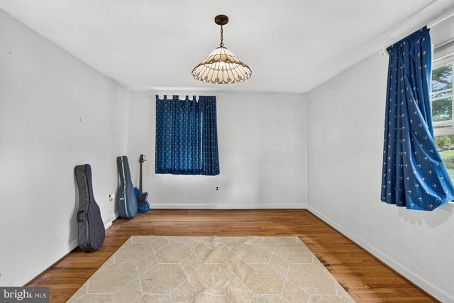 1591 MIDDLETOWN RD, Gradyville, PA 19039