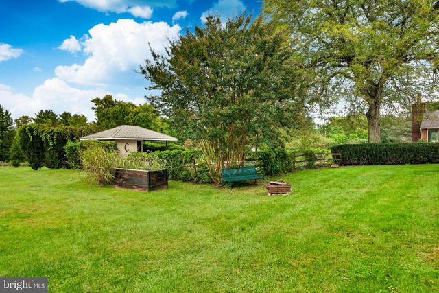 1591 MIDDLETOWN RD, Gradyville, PA 19039