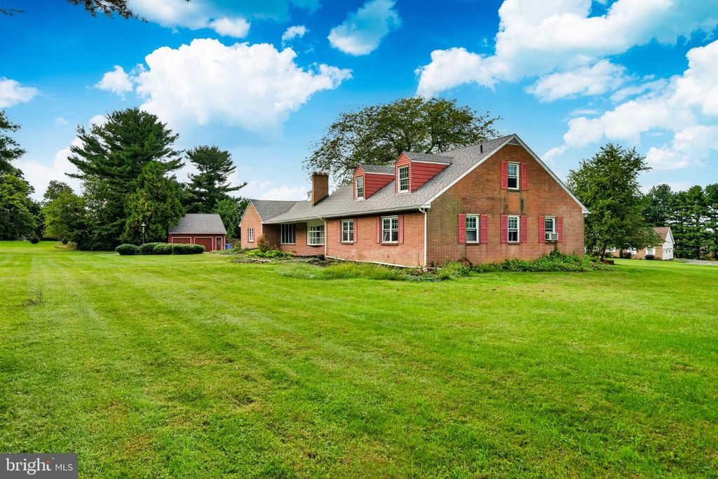 1591 MIDDLETOWN RD, Gradyville, PA 19039 — photo 3