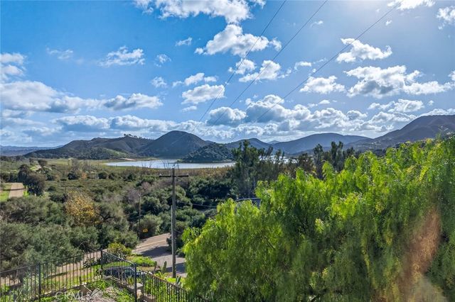 20227 Ash Lane, Escondido, CA 92029