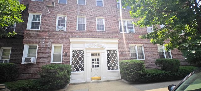 9410 64 Road B6, Rego Park, NY 11374