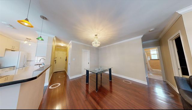 9410 64 Road B6, Rego Park, NY 11374