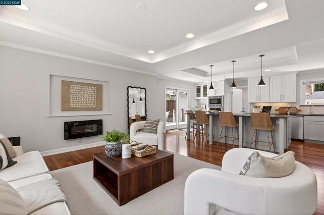 464 Saint Francis Dr, Danville, CA 94526