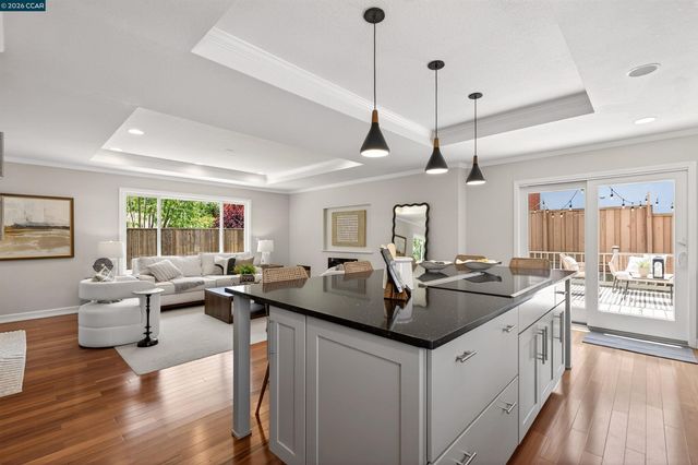 464 Saint Francis Dr, Danville, CA 94526