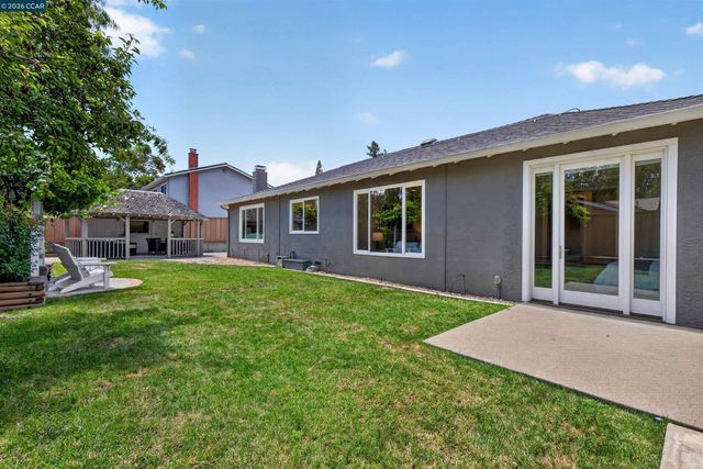 464 Saint Francis Dr, Danville, CA 94526
