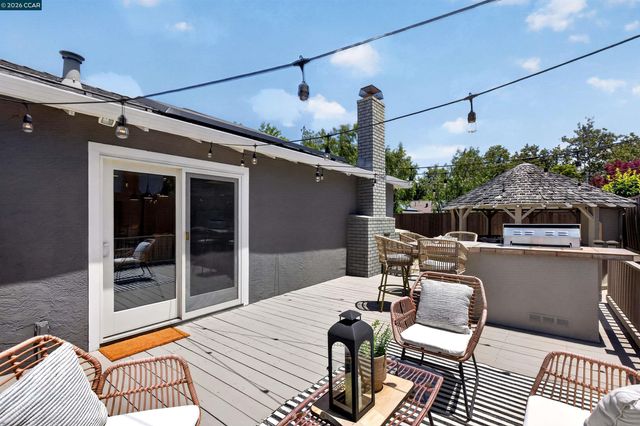 464 Saint Francis Dr, Danville, CA 94526