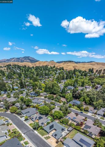 464 Saint Francis Dr, Danville, CA 94526