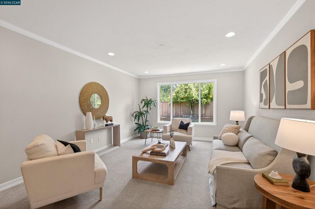 464 Saint Francis Dr, Danville, CA 94526