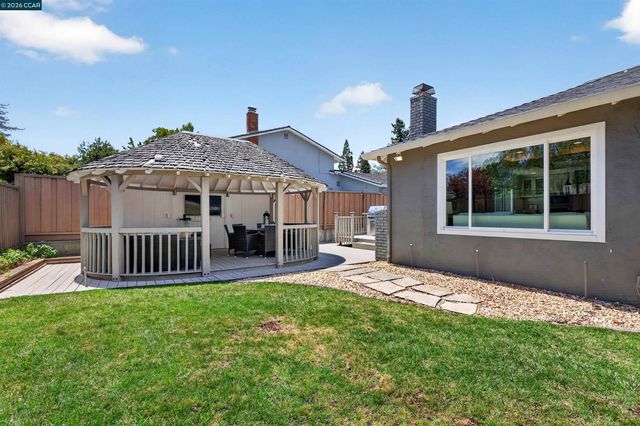 464 Saint Francis Dr, Danville, CA 94526