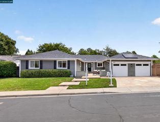 464 Saint Francis Dr, Danville, CA 94526