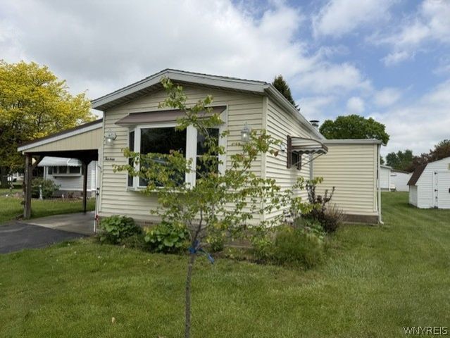 13 Lorraine Place, West Seneca, NY 14224