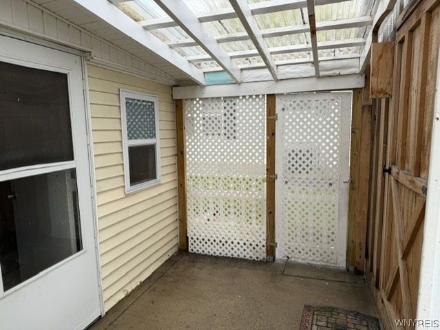 13 Lorraine Place, West Seneca, NY 14224