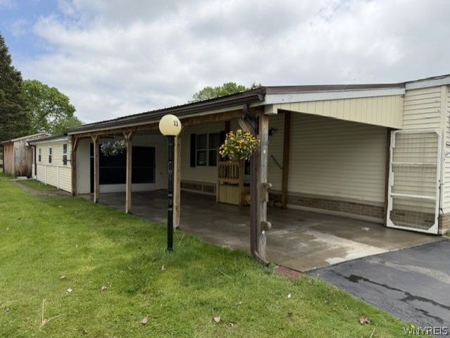 13 Lorraine Place, West Seneca, NY 14224