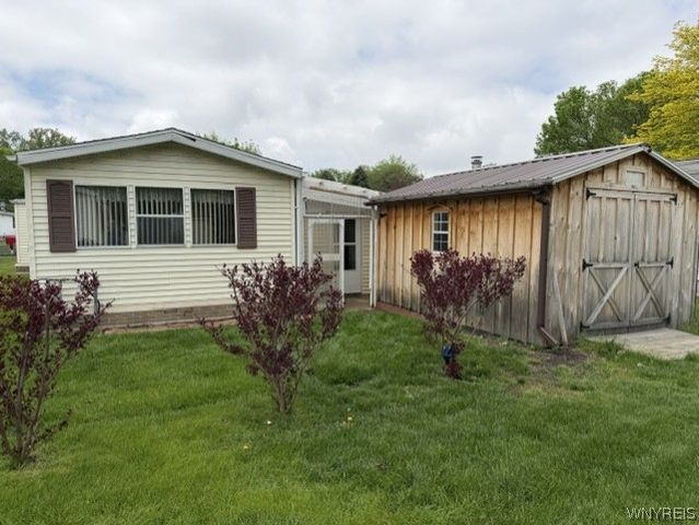 13 Lorraine Place, West Seneca, NY 14224