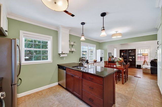 2803 47th Street, Des Moines, IA 50310