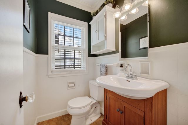 2803 47th Street, Des Moines, IA 50310