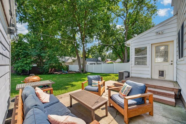 2803 47th Street, Des Moines, IA 50310