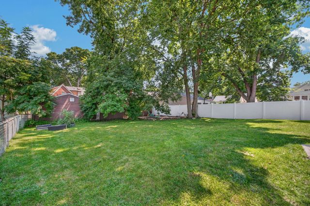 2803 47th Street, Des Moines, IA 50310