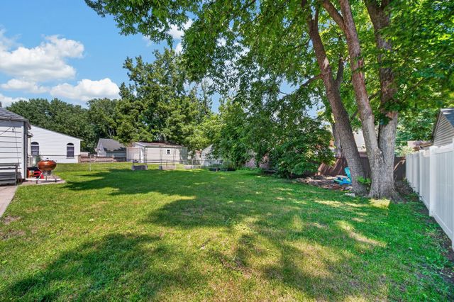 2803 47th Street, Des Moines, IA 50310