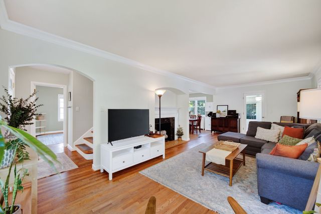 2803 47th Street, Des Moines, IA 50310