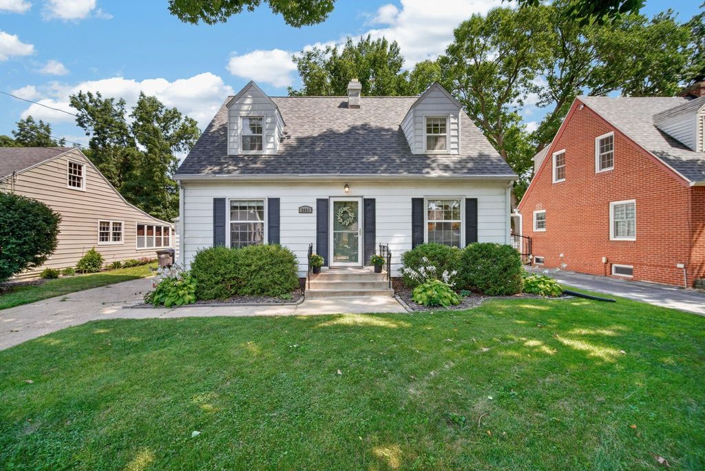 2803 47th Street, Des Moines, IA 50310