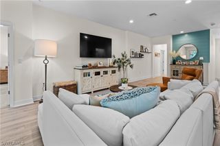 2280 Priory LN 1106, Naples, FL 34120