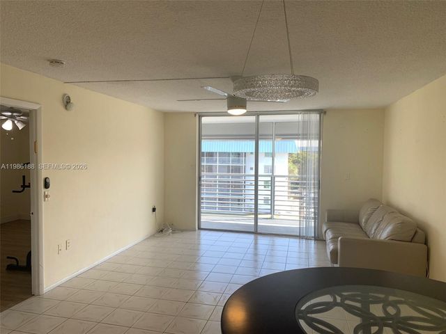 3750 NE 170th St 410, North Miami Beach, FL 33160