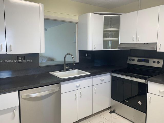 3750 NE 170th St 410, North Miami Beach, FL 33160