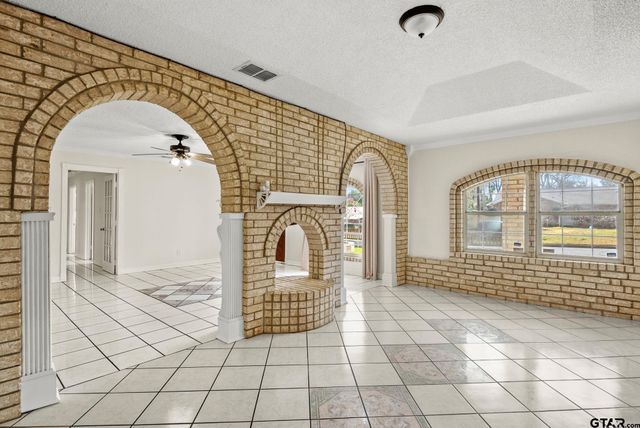 1501 Austin Dr., Tyler, TX 75701