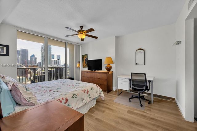 1750 N Bayshore Drive 3310, Miami, FL 33132