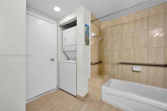 1750 N Bayshore Drive 3310, Miami, FL 33132